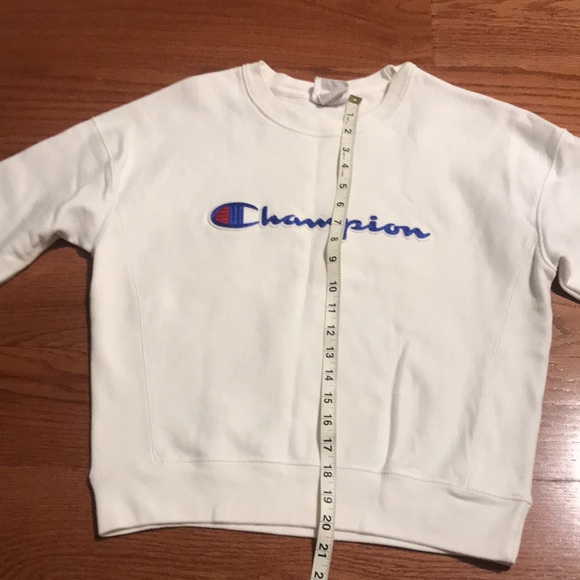 Champion Sweatshirt - Picture 2 of 7